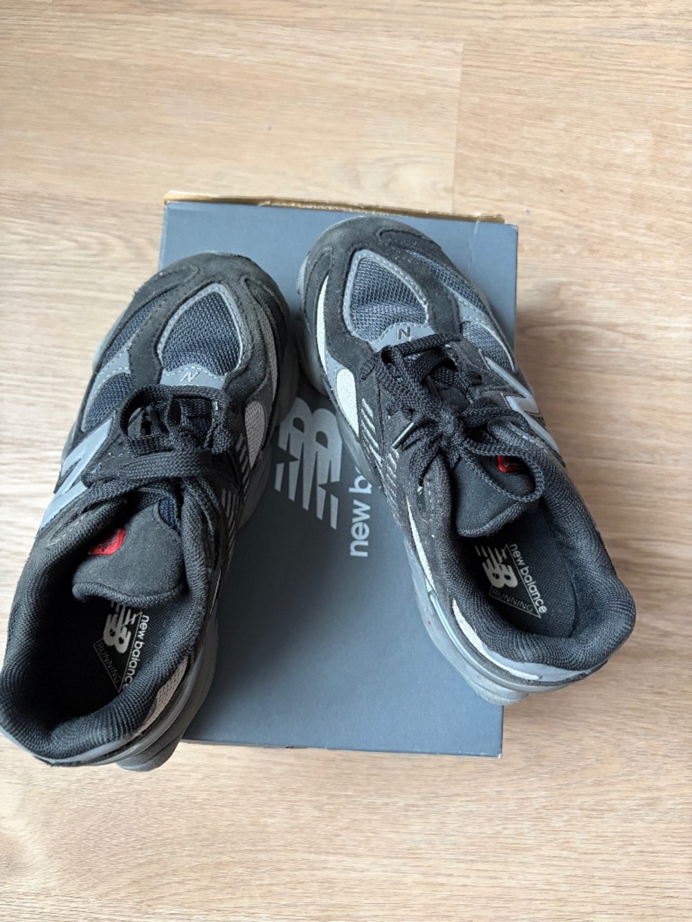 9060 New Balance Kid Sneakers